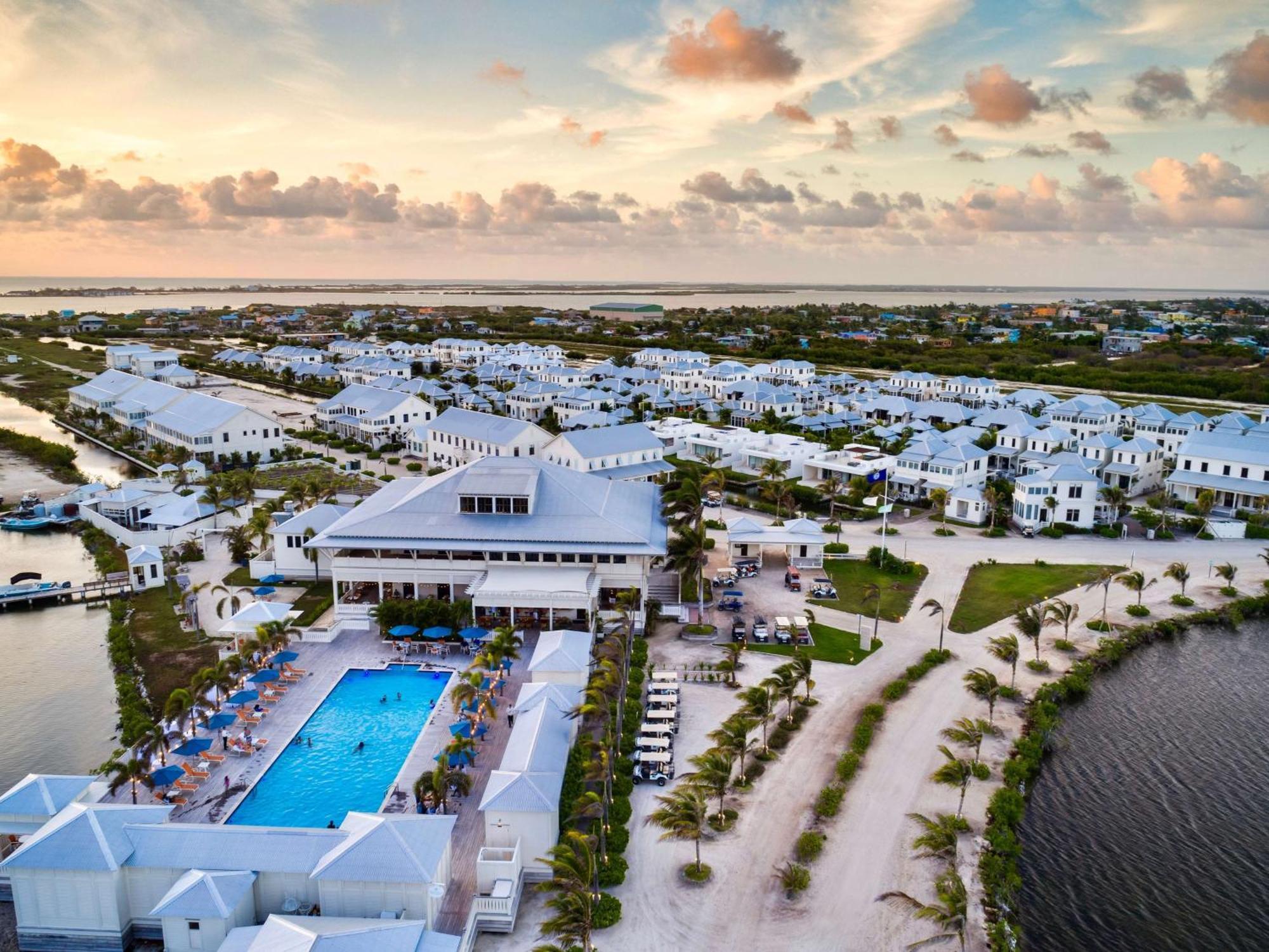 סן פדרו Mahogany Bay Resort And Beach Club, Curio Collection מראה חיצוני תמונה